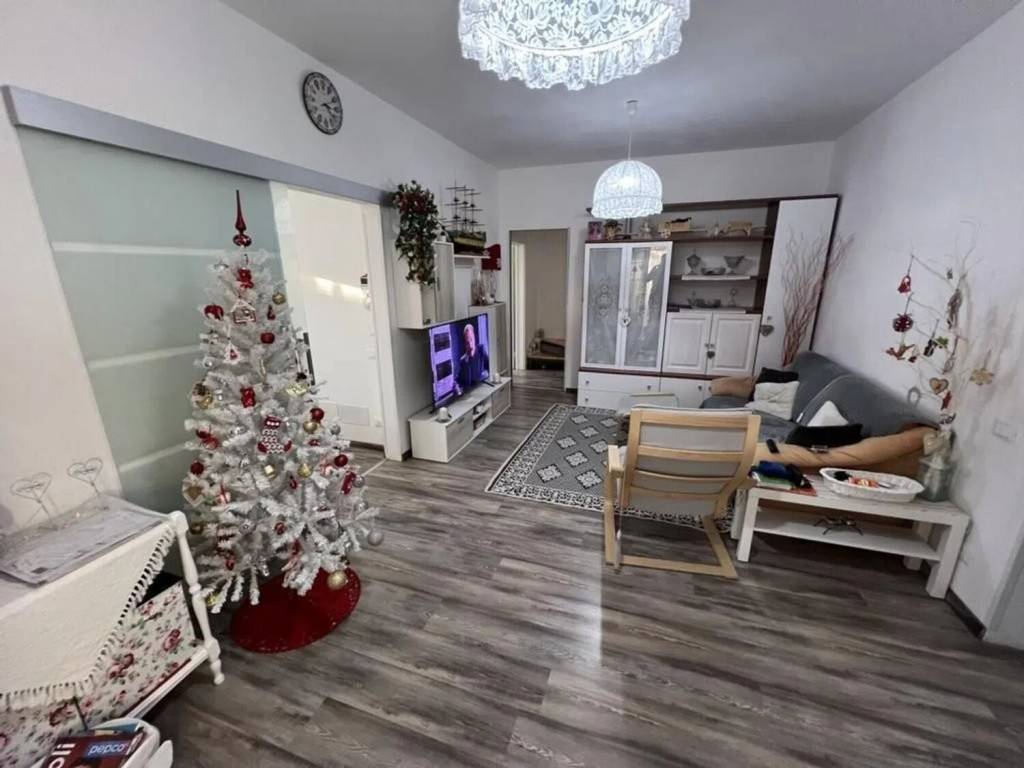 Appartamento a Cecina in Via Caduti Del Lavoro - Foto 5