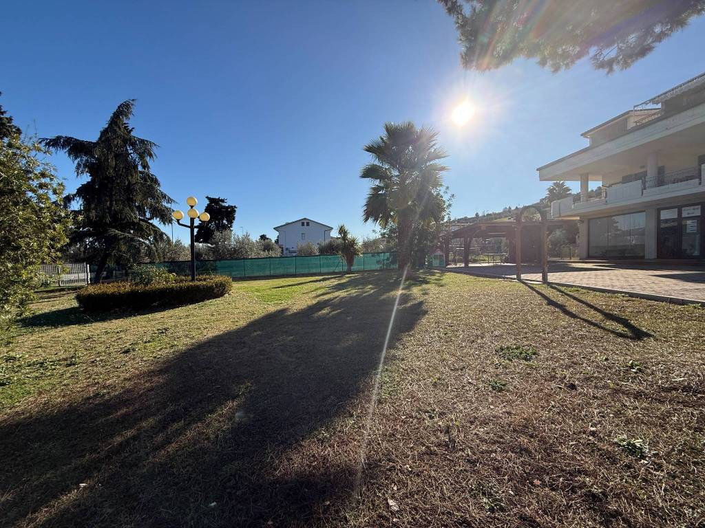 Villa a Alba adriatica in Via Adriatica, 28 - Foto 5