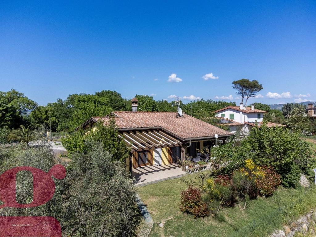 Villa a Fratta todina in Via della Barca, 44 - Foto 4