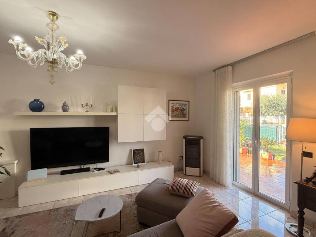 Villetta a schiera a Folignano in Via E. Quaresima, 6 - Foto 3