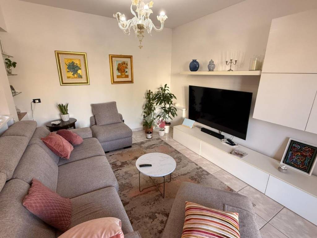 Villetta a schiera a Folignano in Via E. Quaresima, 6 - Foto 4