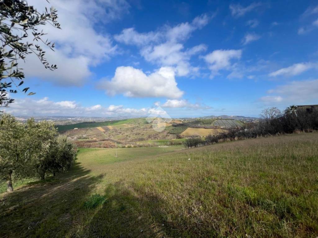 Terreno a Bellante in Via del Grano - Foto 3
