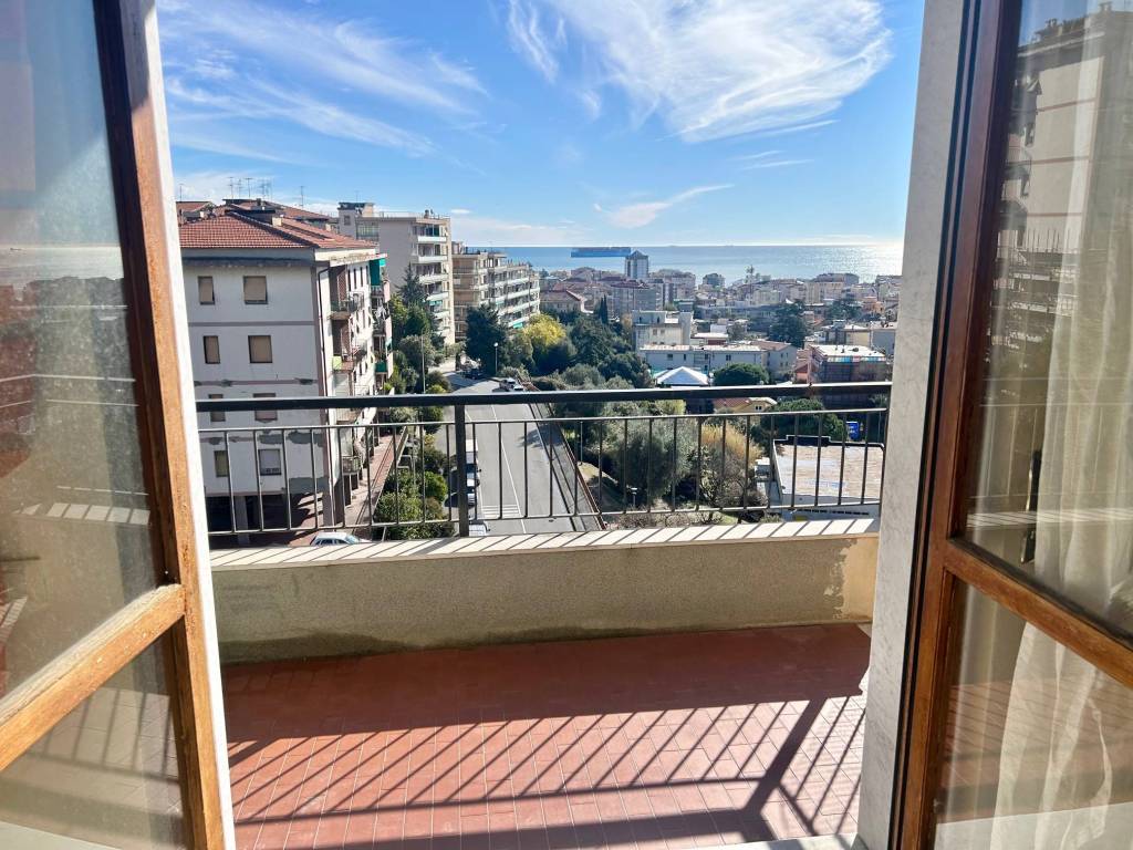 Appartamento a Savona in Via Luigia Comotto - Foto 4