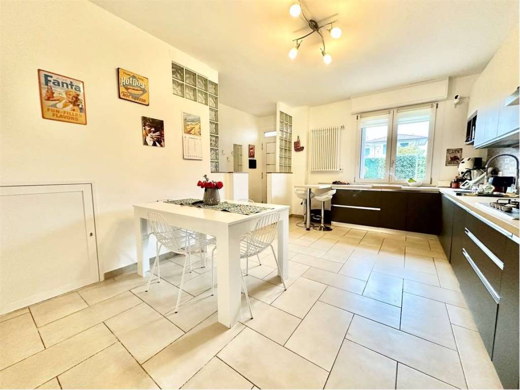 Villetta a schiera a Massa lombarda in VILLETTA A SCHIERA - 4 camere e corte privata ! - Foto 5