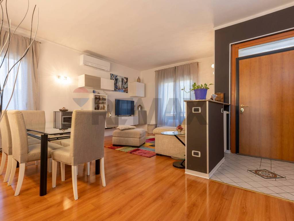 Villa a Cittiglio in Via G. Marconi, 83 - Foto 3