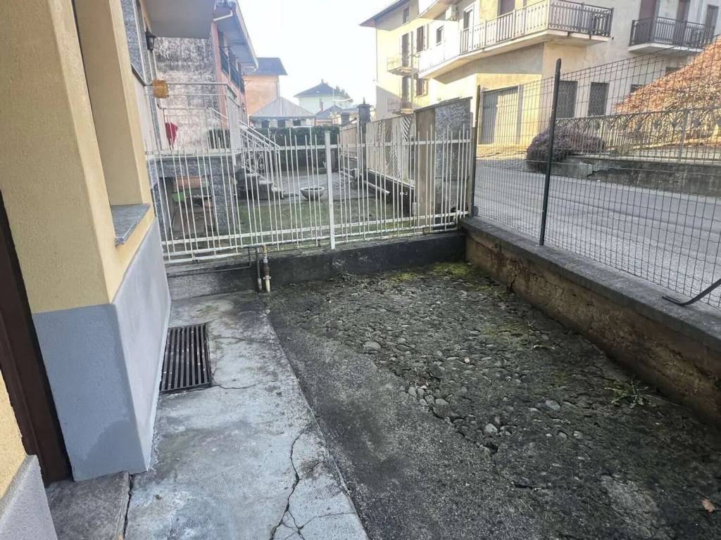 Villa a Valdilana in Frazione Pramorisio, 41 D - Foto 2