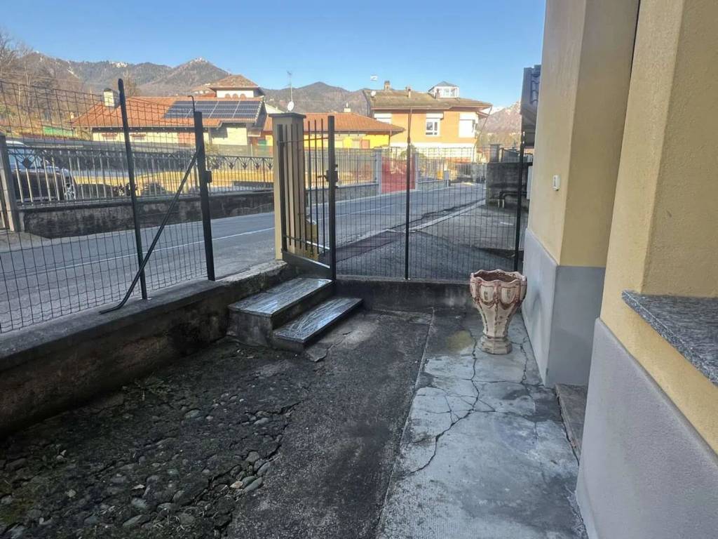Villa a Valdilana in Frazione Pramorisio, 41 D - Foto 3