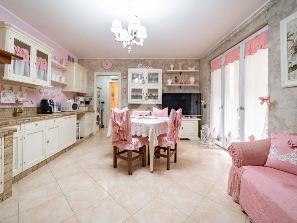 Appartamento a Paderno dugnano in Via Reali, 82 - Foto 5