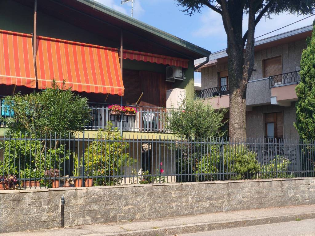 Villa a Busto arsizio in Via Busona, 14 - Foto 3
