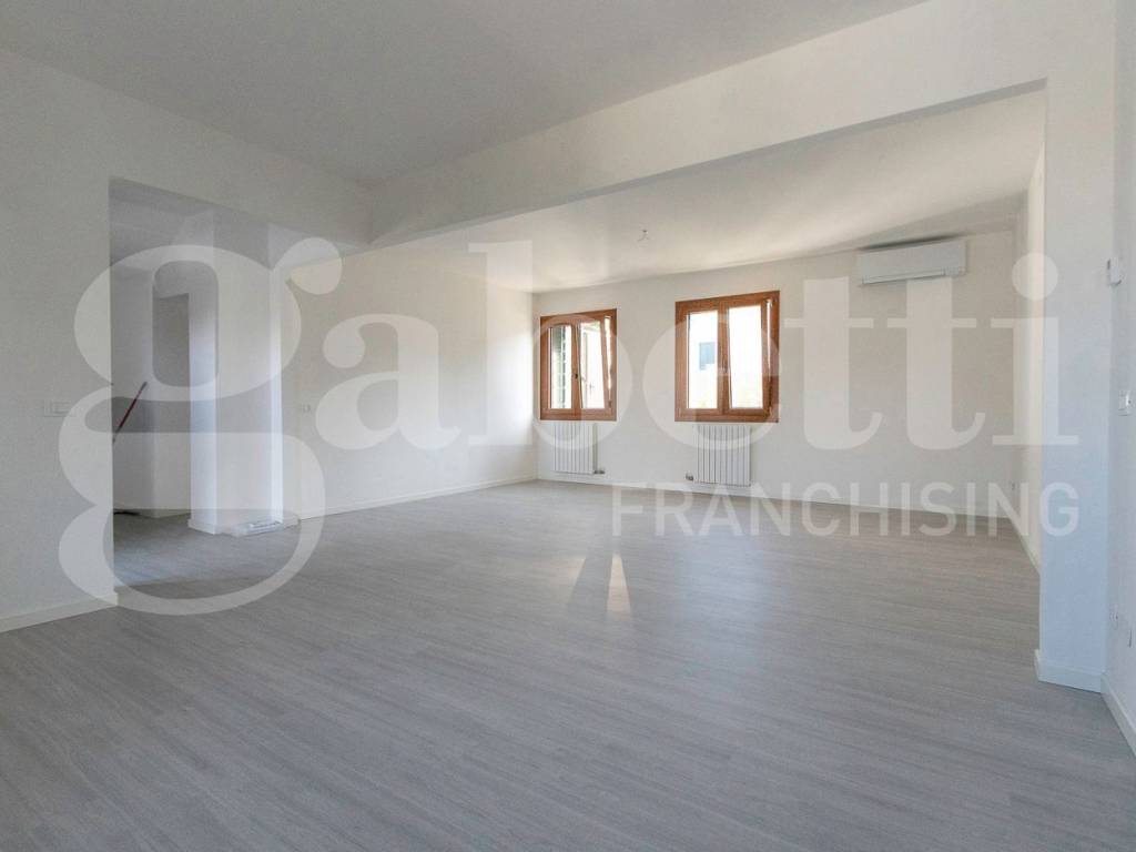 Villa a Mogliano veneto in Via Zero Branco , 24 - Foto 3