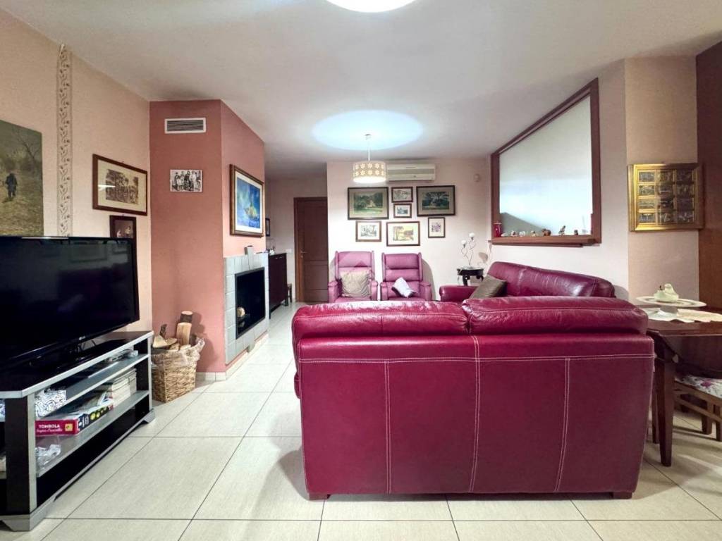 Villa a Rende in Via Mattia Preti, 82 - Foto 4