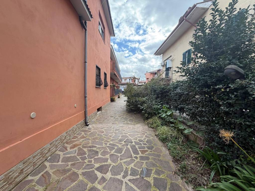 Appartamento a Marino in Via Tito Speri - Foto 4