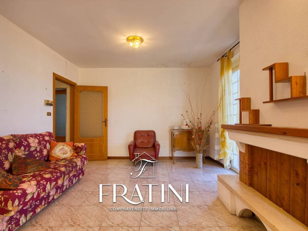 Casa indipendente a Civitella del tronto in Via Pietro Nenni, 7 - Foto 3