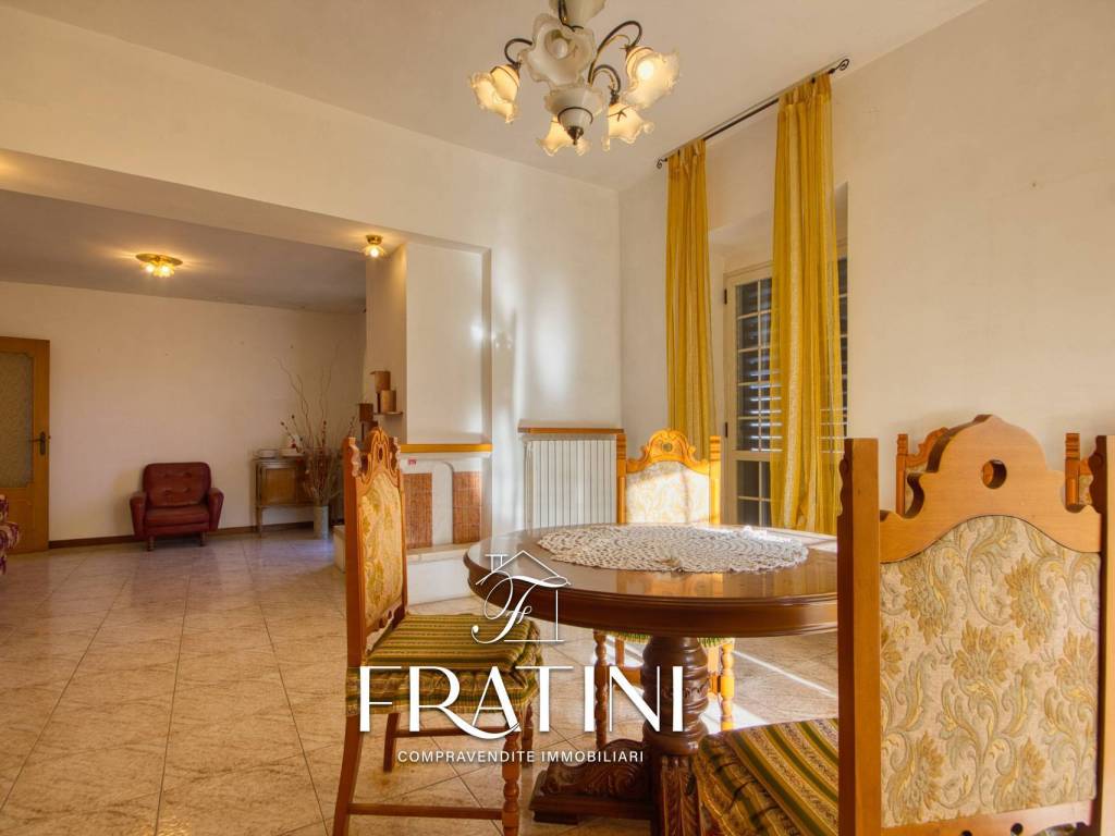 Casa indipendente a Civitella del tronto in Via Pietro Nenni, 7 - Foto 4