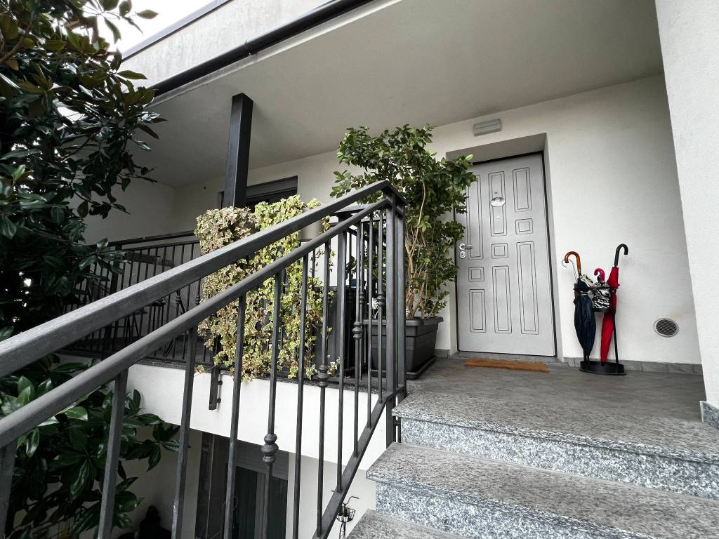 Appartamento a Parabiago in Via Vittorio Alfieri, 5 - Foto 2