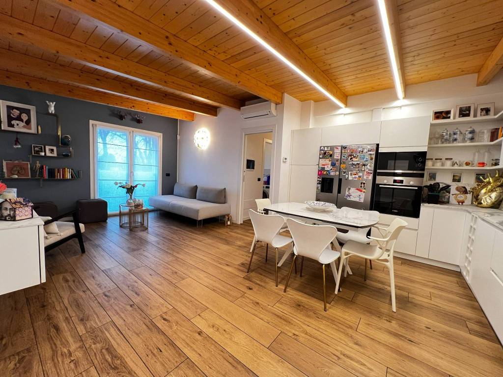 Appartamento a Parabiago in Via Vittorio Alfieri, 5 - Foto 5