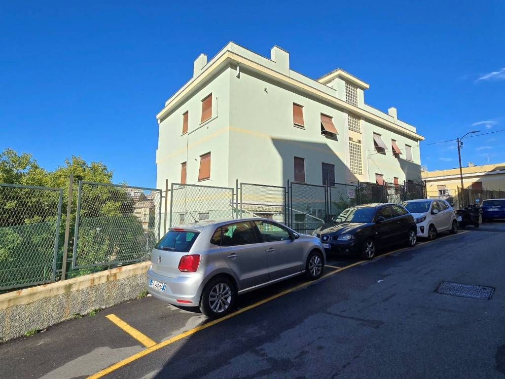 Appartamento a Genova in Via Assab - Foto 2