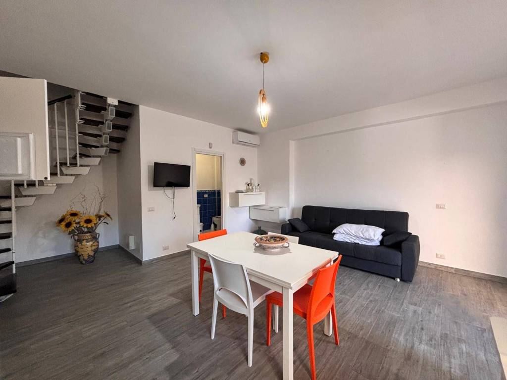 Appartamento a Reitano in Via Lungomare Colonna - Foto 4