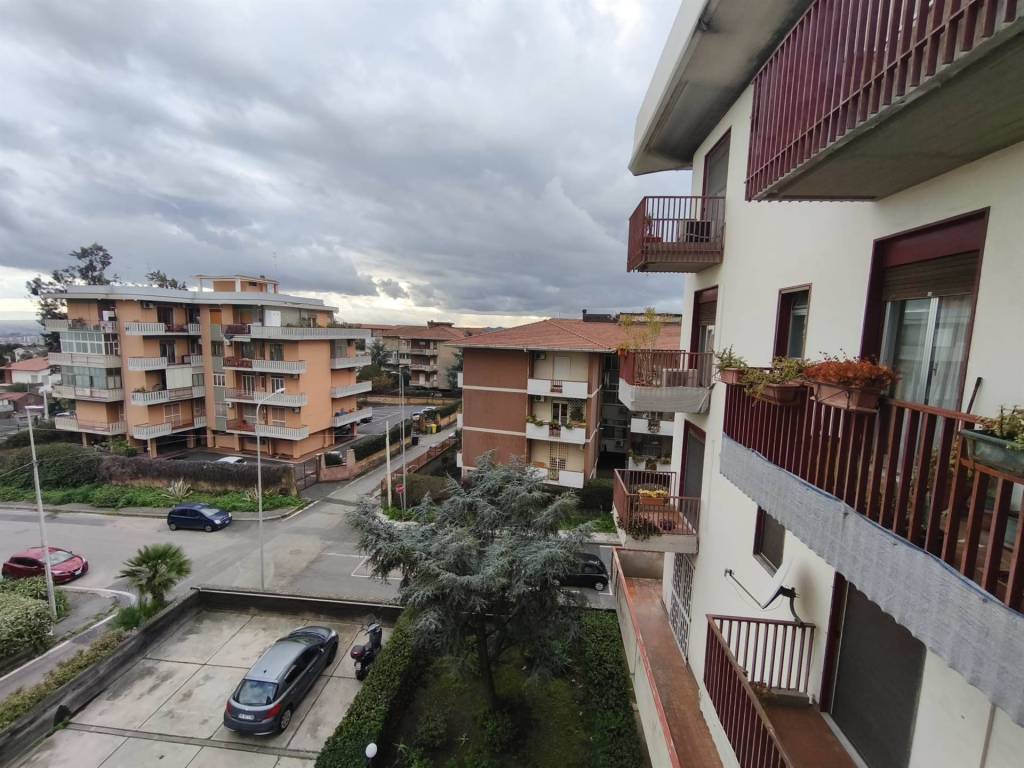 Appartamento a Catania in Via Carmelo Salanitro - Foto 2