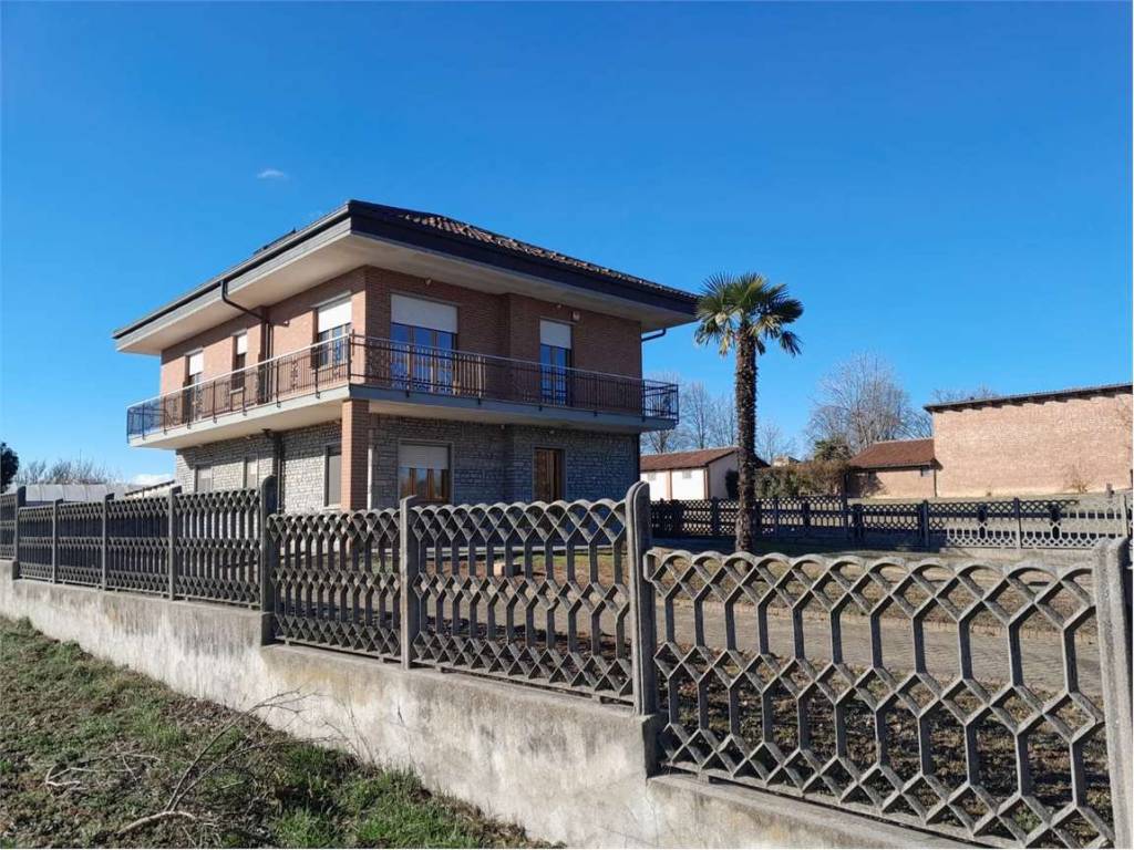 Villa a Cambiano in Via cavalieri di Vittorio Veneto - Foto 2