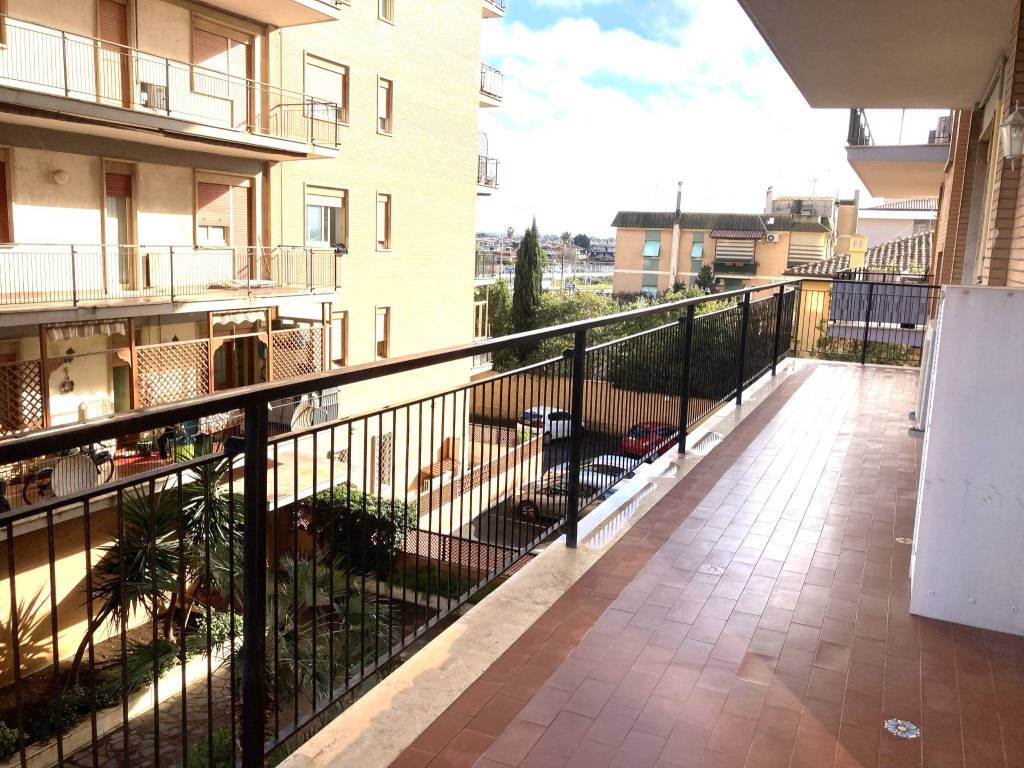Appartamento a Ladispoli in Viale Italia - Foto 2