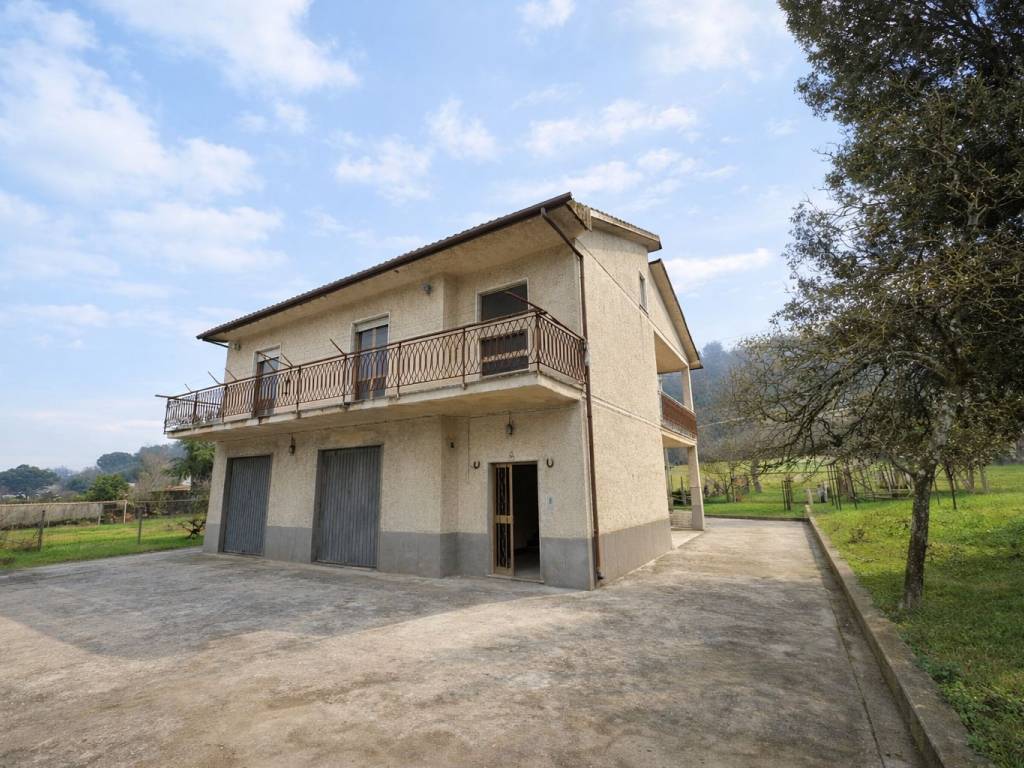 Villa a Colleferro in Via Carpinetana Superiore - Foto 3