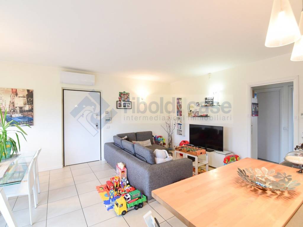 Appartamento a Carimate in VIA MOLINO GERETTO - Foto 2