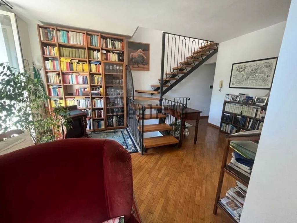 Villa a Camaiore in Viale Cristoforo Colombo - Foto 3