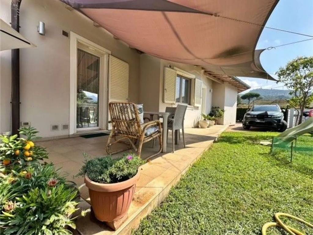 Villa a Camaiore in Via Acquarella - Foto 2