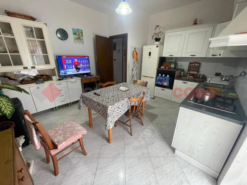 Appartamento a Mondragone in via palermo, 64 - Foto 5