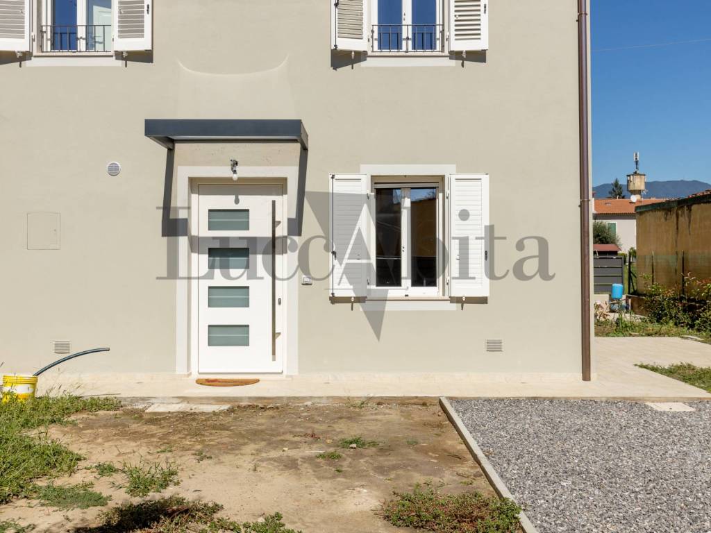 Villa a Lucca in Via delle Ville Prima, 246 - Foto 3