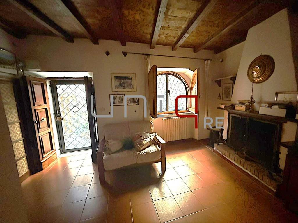 Casa indipendente a Priverno in Via Baboto, 13 - Foto 2