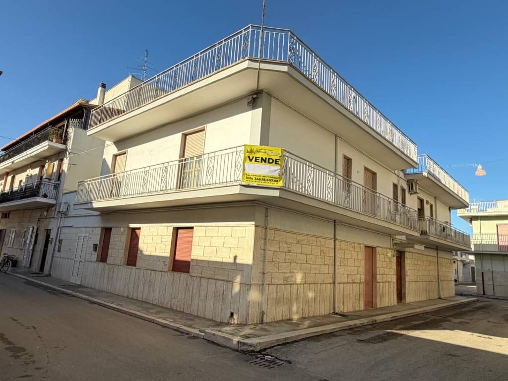 Appartamento a Trinitapoli in Via Don Luigi Sturzo, 39 - Foto 2