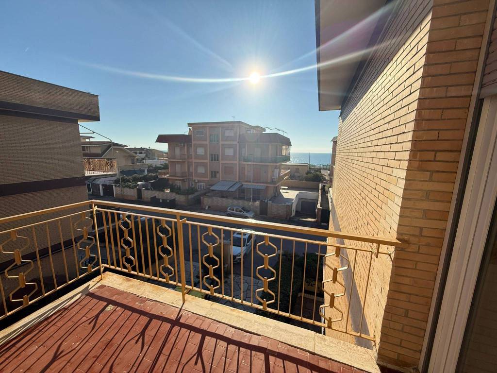 Appartamento a Pomezia in Via Svezia, 165 - Foto 4