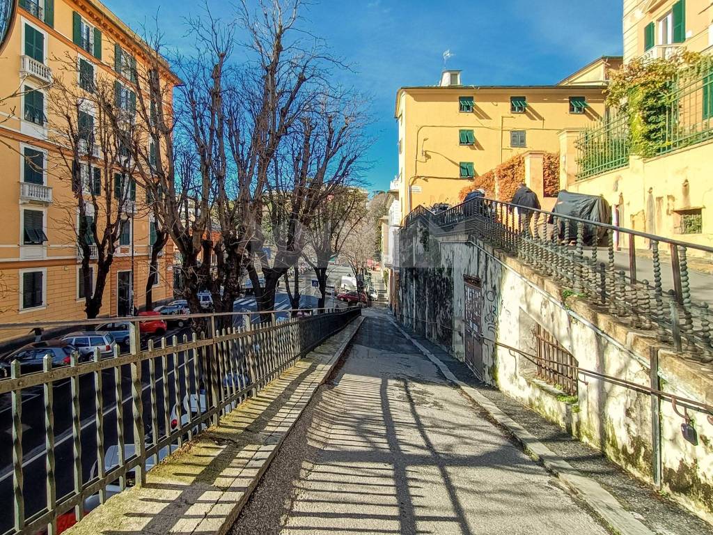 Appartamento a Genova in Salita Superiore San Rocchino - Foto 2