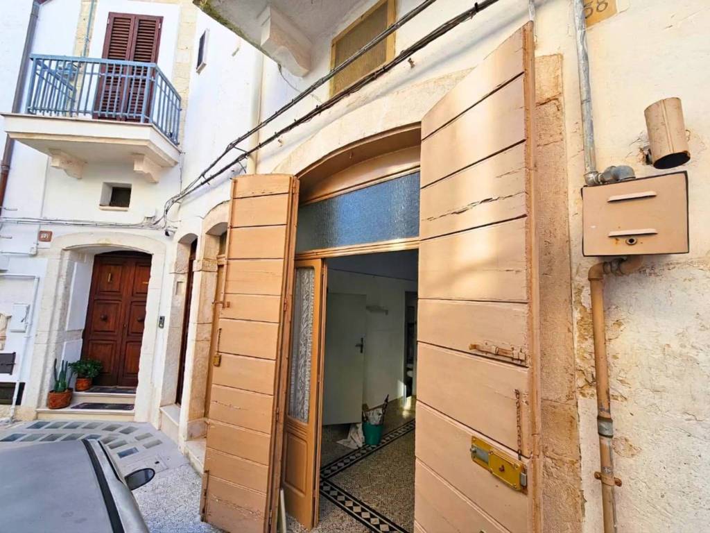 Casa indipendente a Mola di bari in Via Nino Bixio, 36 - Foto 2