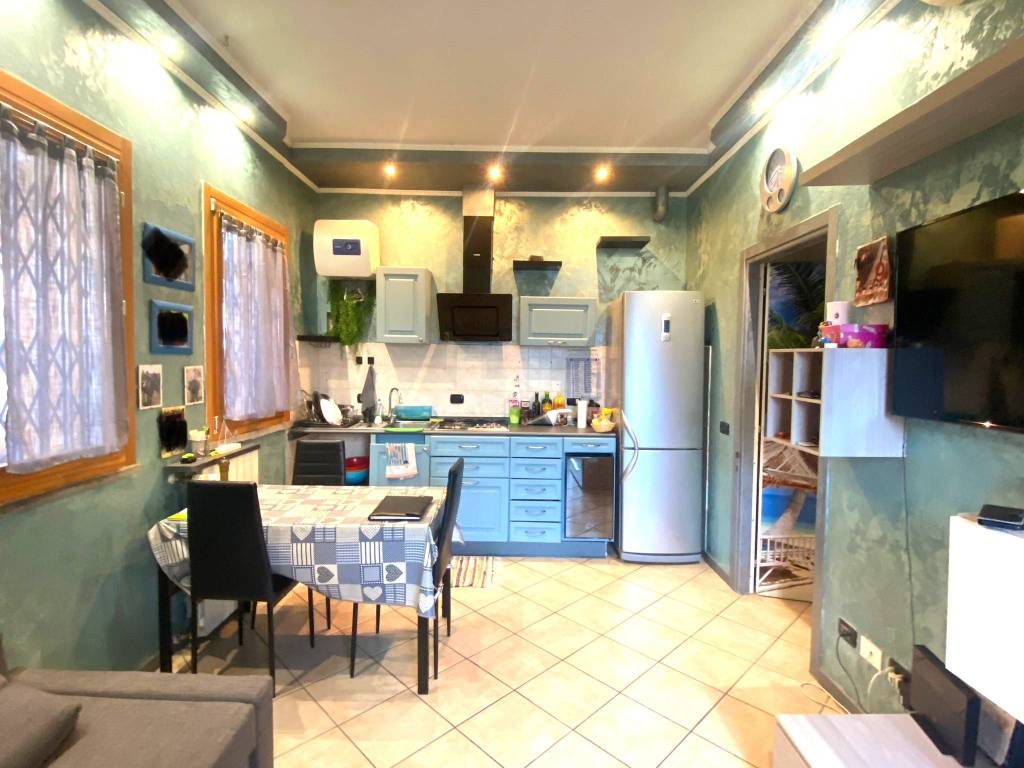 Appartamento a Cesano boscone in Via Pasubio, 7 - Foto 5