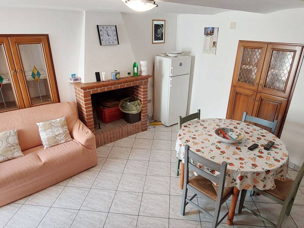Casa indipendente a Isola del gran sasso d'italia in Frazione Capsano - Foto 2