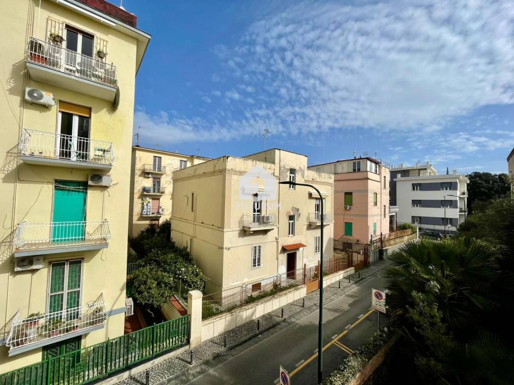 Appartamento a Portici in Viale Secondo Camaggio - Foto 5