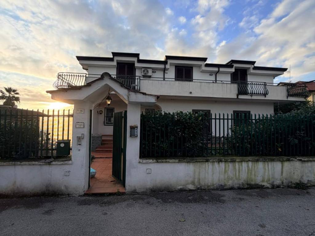 Villa a Giugliano in campania in Via I Gelsi, 16 - Foto 3