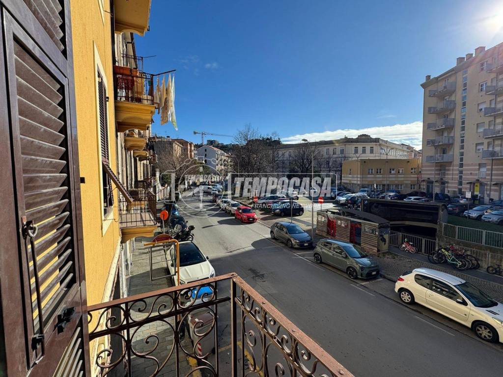 Appartamento a Savona in Via Giuseppe Verdi 36 - Foto 2