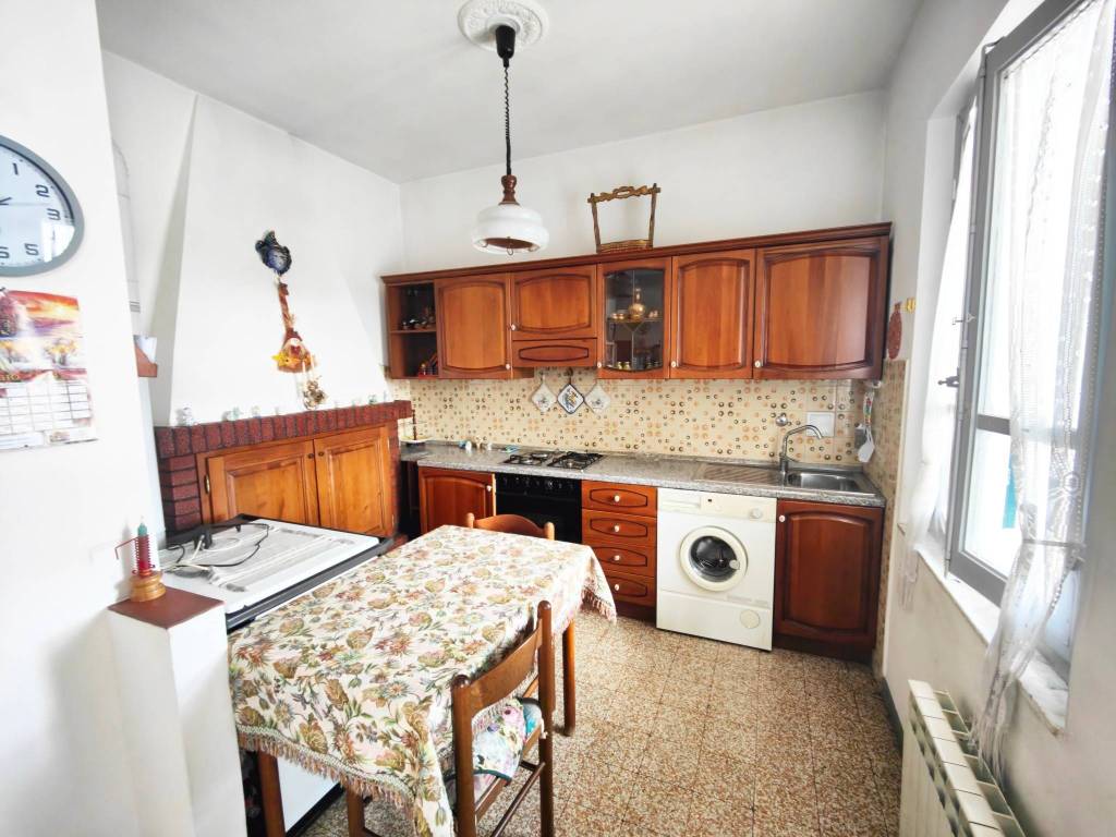 Appartamento a Bucine in Via Zara - Foto 2