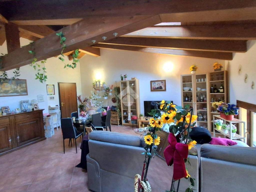 Appartamento a Brescello in Piazza Maria Pallini, 5 - Foto 4