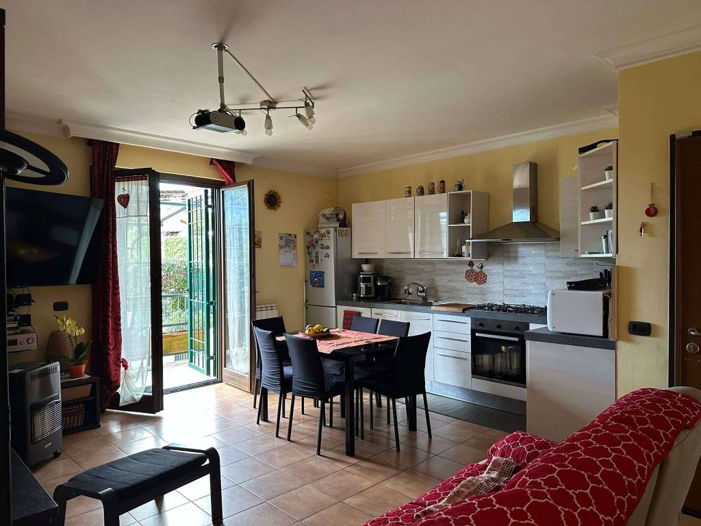 Appartamento a Grottaferrata in via giuseppe rondini - Foto 4