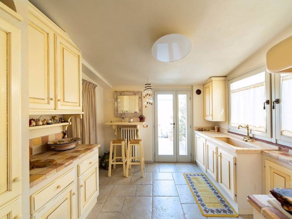 Appartamento a Massa marittima in Piazza Giuseppe Garibaldi - Foto 5