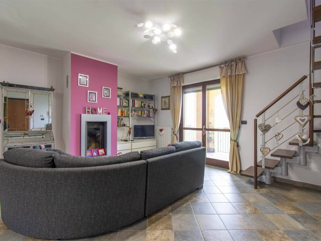 Appartamento a Leinì in via lombardore, 131 - Foto 4
