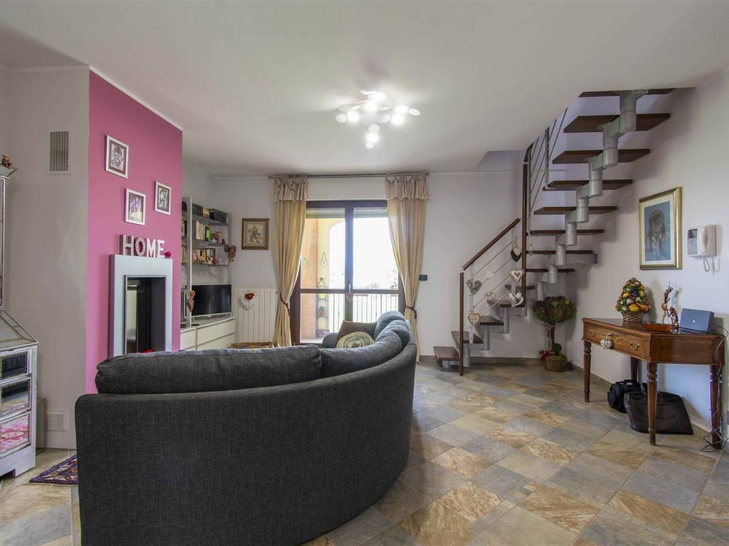 Appartamento a Leinì in via lombardore, 131 - Foto 5