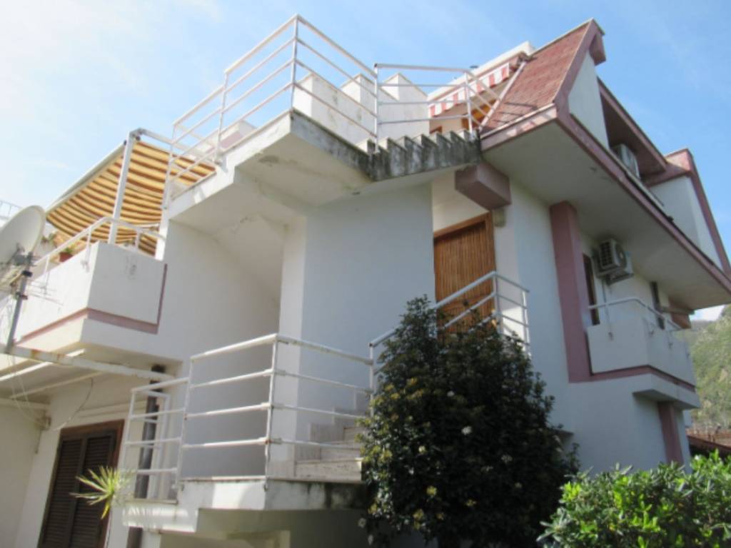 Villa a Letojanni in Contrada San Filippo - Foto 2