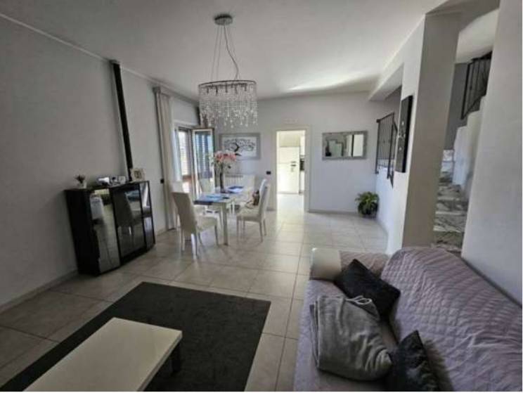 Villa a Crotone in VIA DEI TIGLI - Foto 5