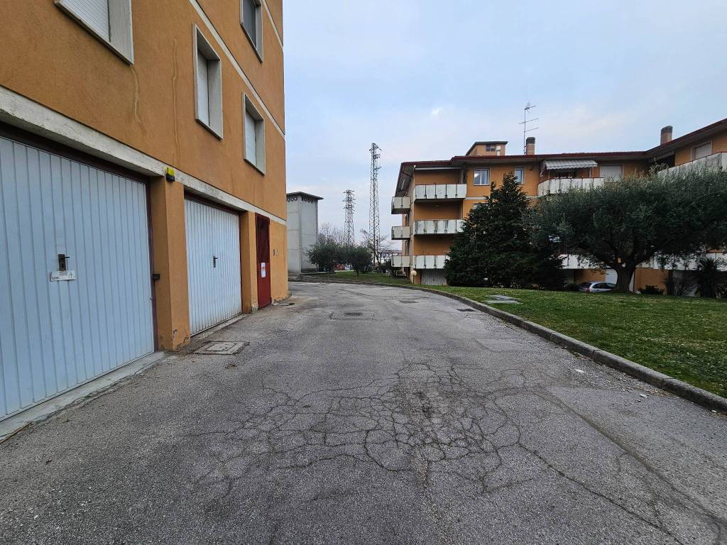 Box / garage a Longare in Via Istria, 26 - Foto 5